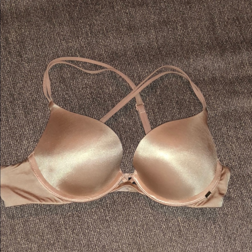 Victoria’s Secret Very Sexy nude push up bra